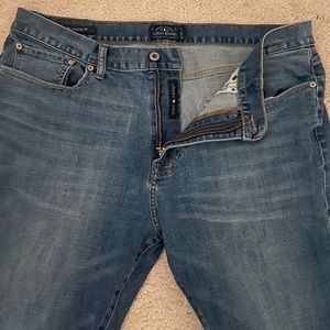 Men’s Lucky Jeans Athletic fit Size 38/32